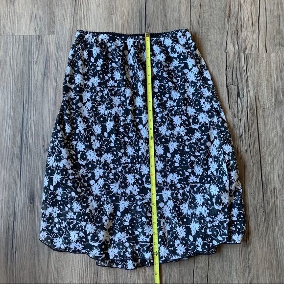 HP 🥳 Notations | Floral Skirt - Picture 10 of 12
